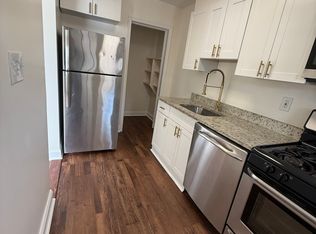 819 Middlesex Rd, Baltimore, MD 21221