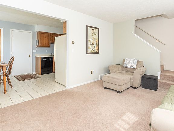 2nd image of 3085 Sturgeon Bay Ave