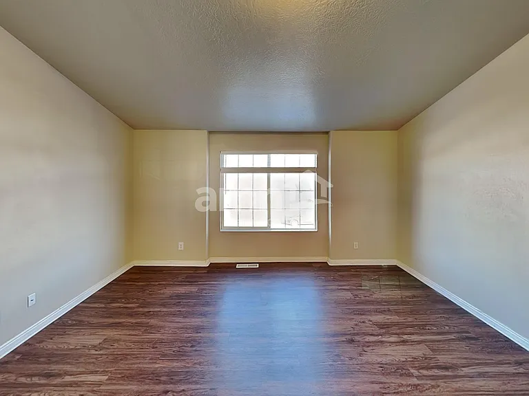 173 Apple Ave — Photo 11