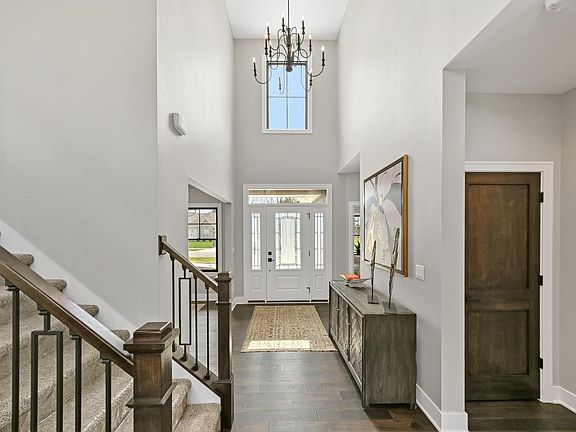 3rd image of 254 River Oaks CIRCLE