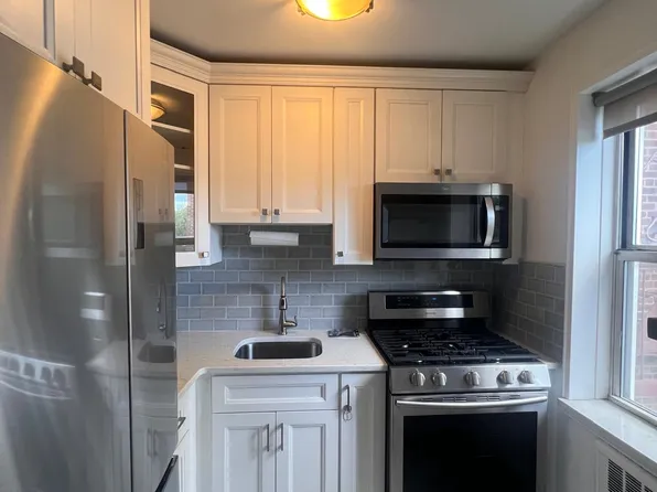 81-05 35th Avenue 4K image 3 of 16