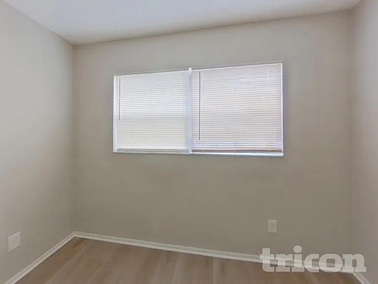 816 Centerwood Ct — Photo 9