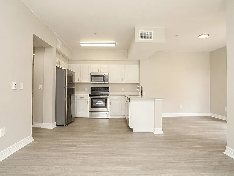 1721 N Marion St — Photo 29