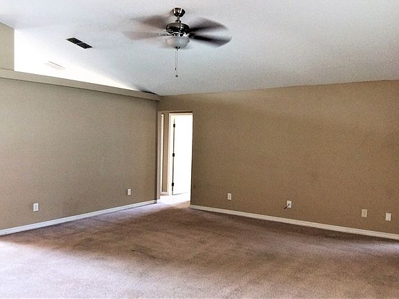 3rd image of 8637 White Rose Dr