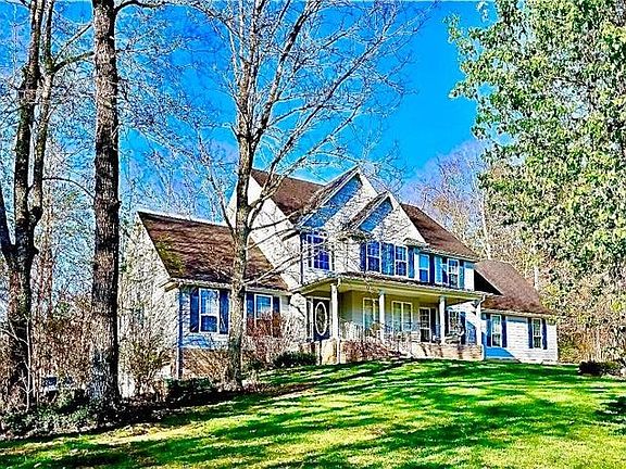 3rd image of 575 Big Cedar Dr