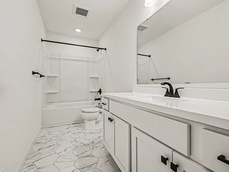 1635 Reagan Dr — Photo 15