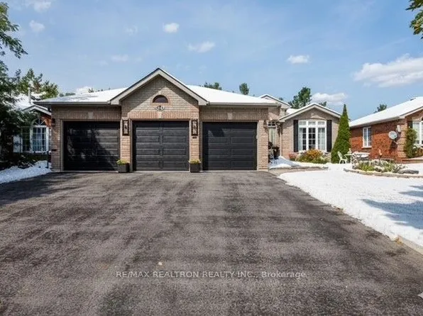 44 Columbia Rd, Barrie, ON L4N 8C6