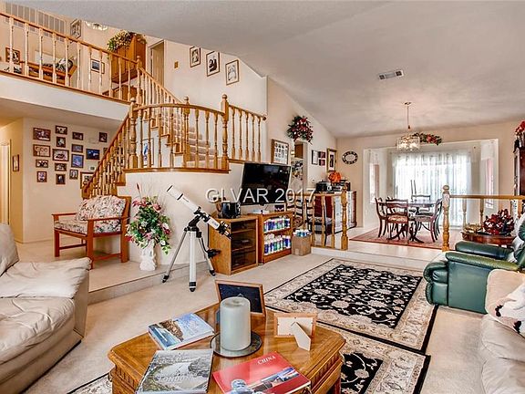4th image of 8816 Brescia Dr