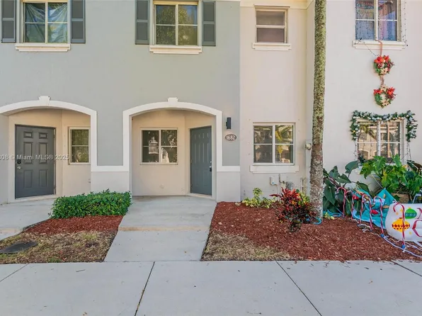 1682 SE 31st Ct, Homestead, FL 33035