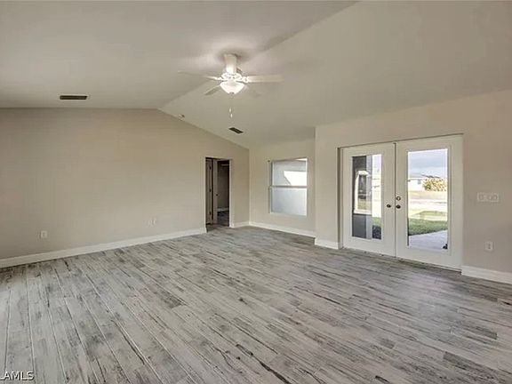 3rd image of 2220 NE 1st Ave