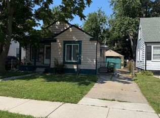 22055 Saxony Ave, Eastpointe, MI 48021