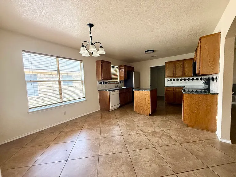 4006 Frigate Dr — Photo 7