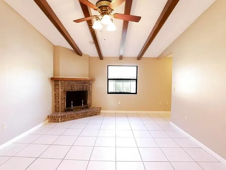 733 Mikasuki Dr — Photo 1