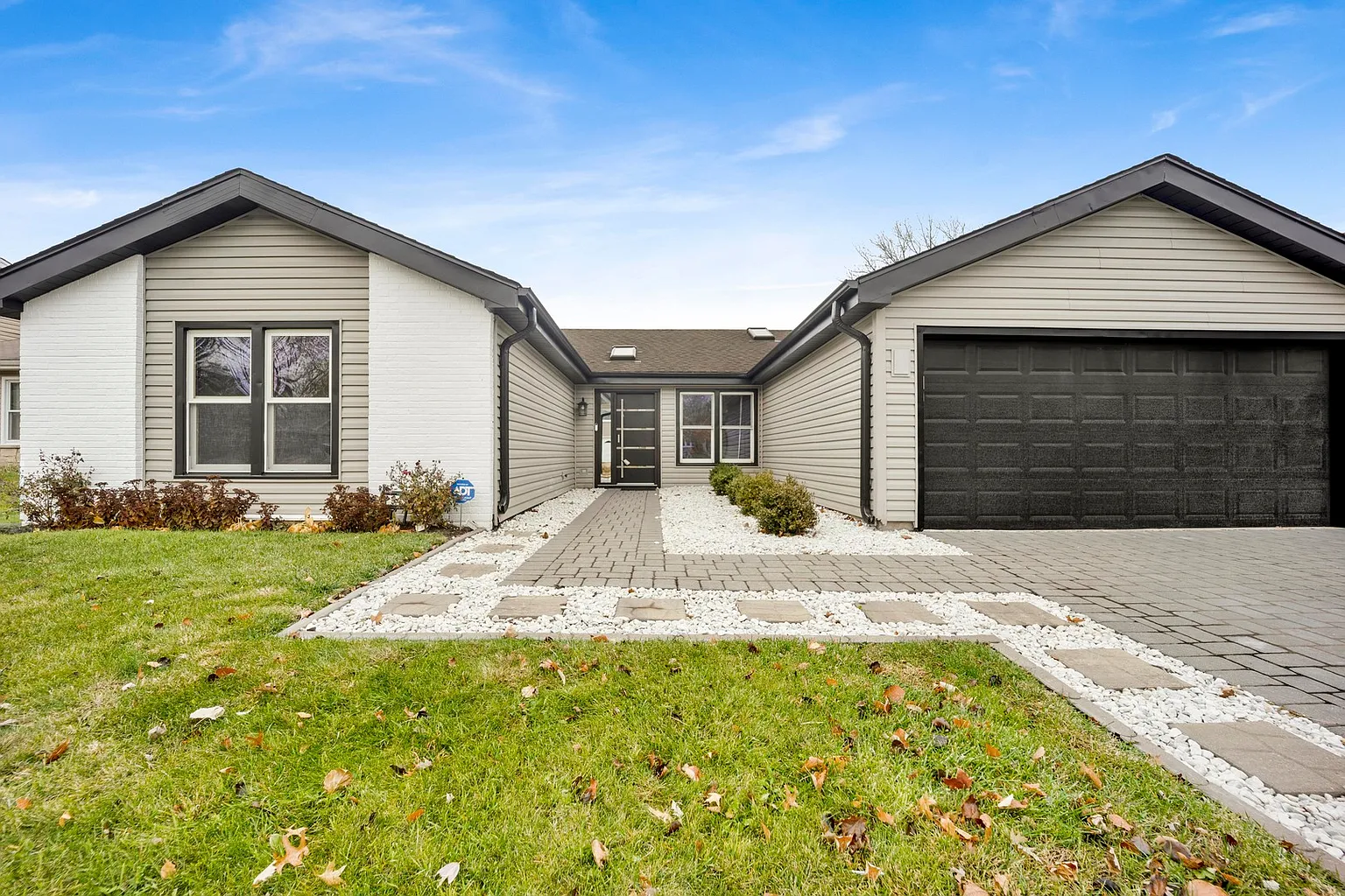 1941 Glenrock Ln photo 1