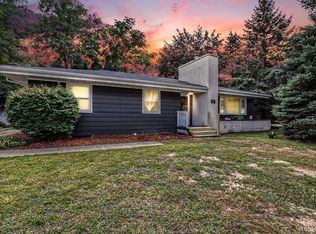 411 Jefferson St, Fenton, MI 48430