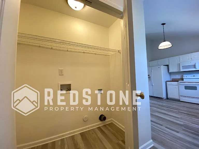 3903 Johns Creek Dr — Photo 10