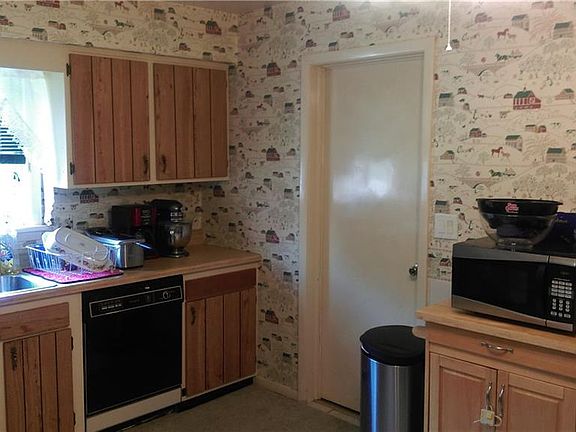 3rd image of 4623 Budd Dr