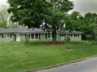 260 E Poters Blf, Clarksville, TN 37040