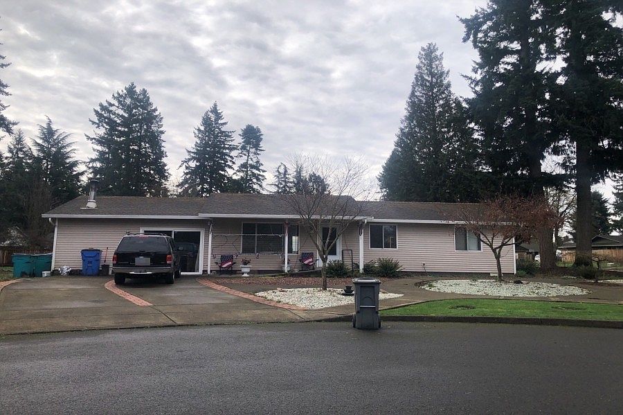 1st image of 521 NE 123rd Ave
