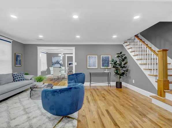 9 Rose Avenue, Glen Cove, NY 11542