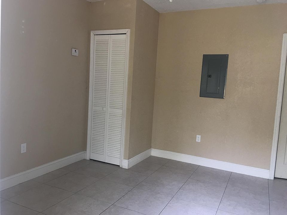 1st image of 6922 N Orleans Ave