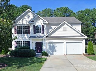 128 Vance Crescent Dr, Mooresville, NC 28117