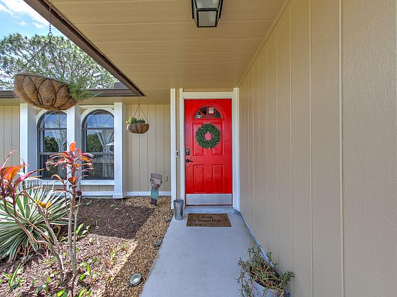 5th image of 1092 SW Alcantarra Boulevard