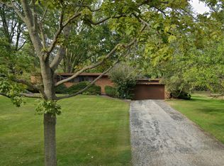 1915 Old Briar Rd, Highland Park, IL 60035