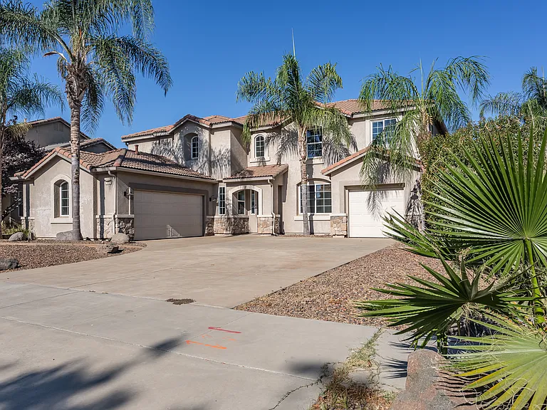 2337 N Silvervale St — Photo 73