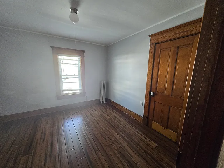 326 1/2 Warren St — Photo 41