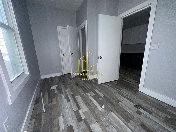 3rd image of 27 Hanford St #11