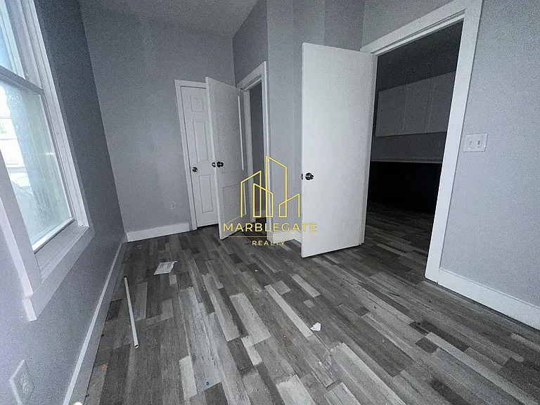 27 Hanford St #11 — Photo 3