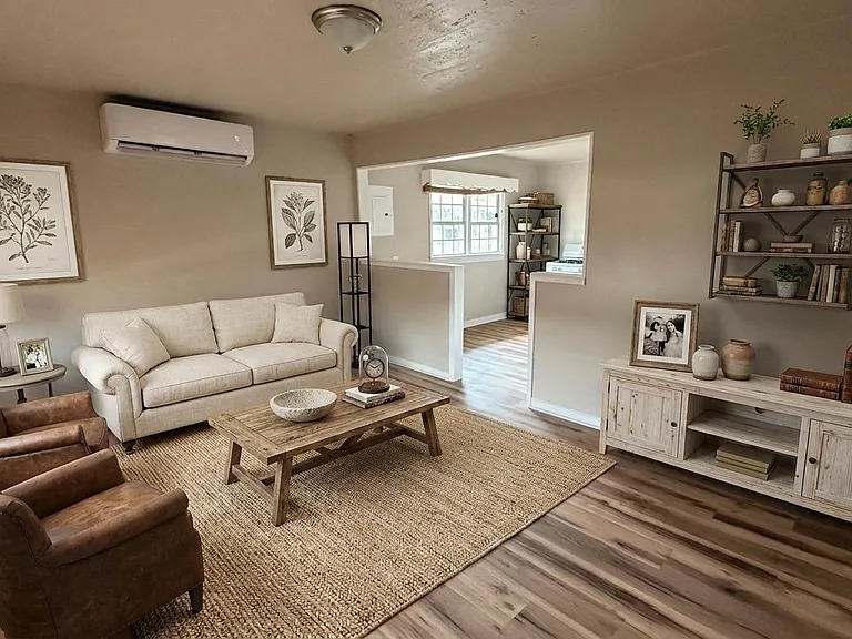 2908 S Portland Ave — Photo 1