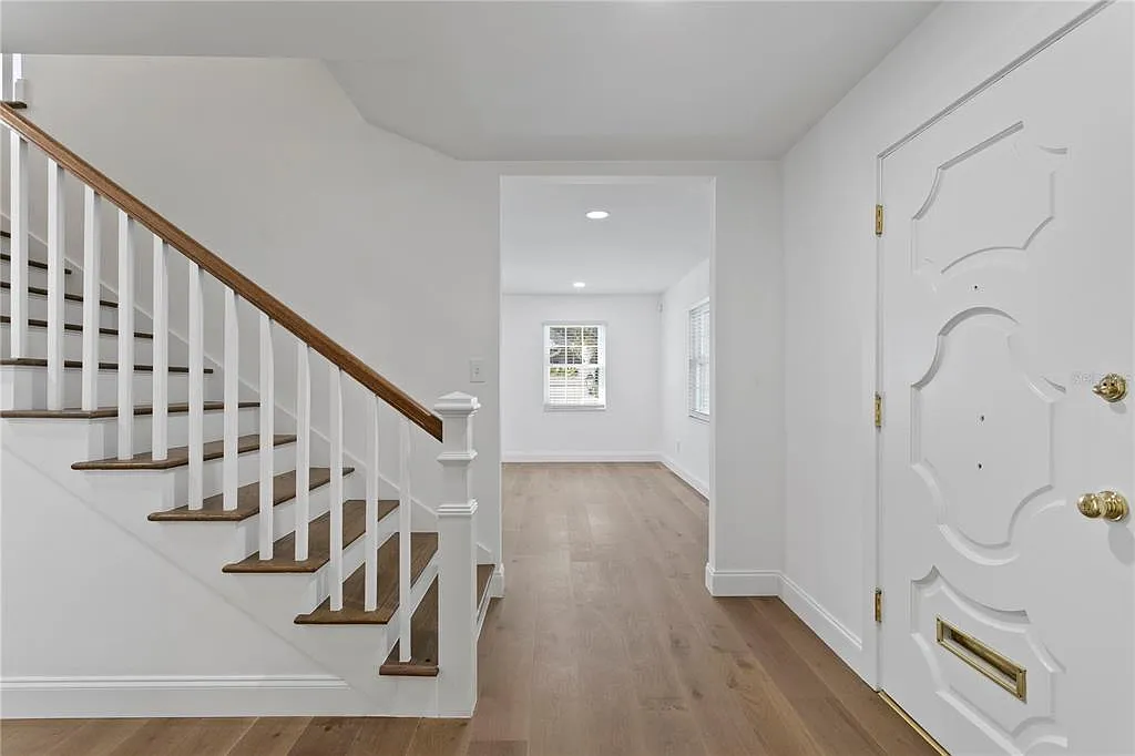 4 bed, 2.5 bath, 2772 sqft, $8,000 — Photo 4