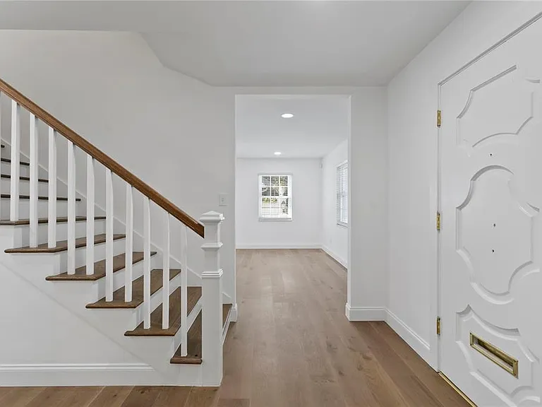4704 W Brookwood Dr — Photo 4