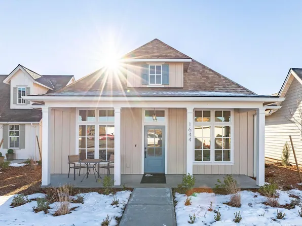 1644 Picotee Cir, Moscow, ID 83843