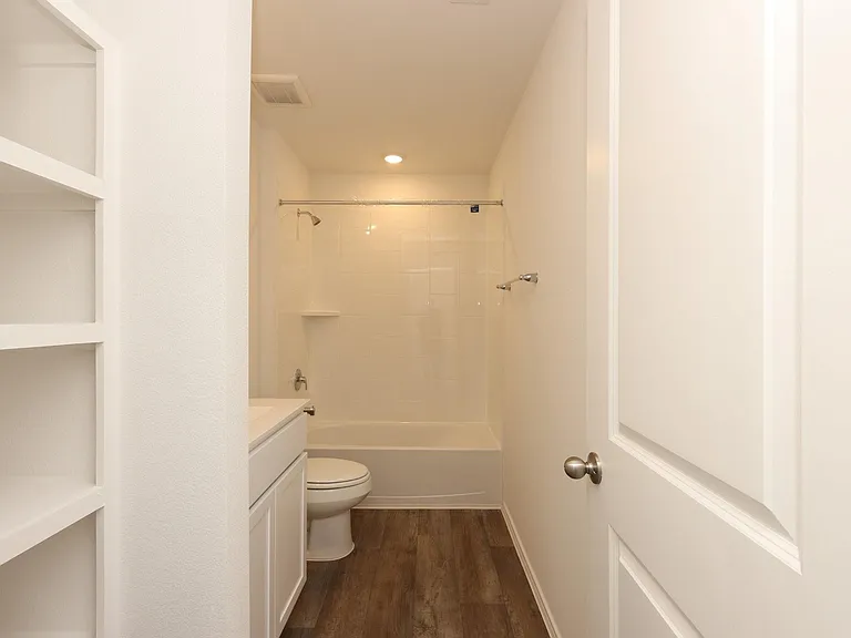 3027 Holland Lakes Dr — Photo 26