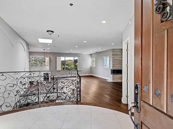 4th image of 4550 Ensenada Dr