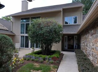 1280 Round Hill Rd, Bryn Mawr, PA 19010