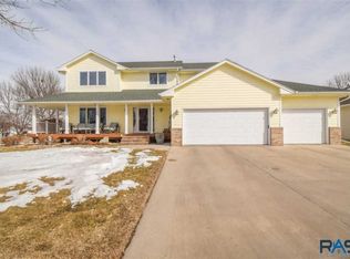 7308 W Harvard Dr, Sioux Falls, SD 57106