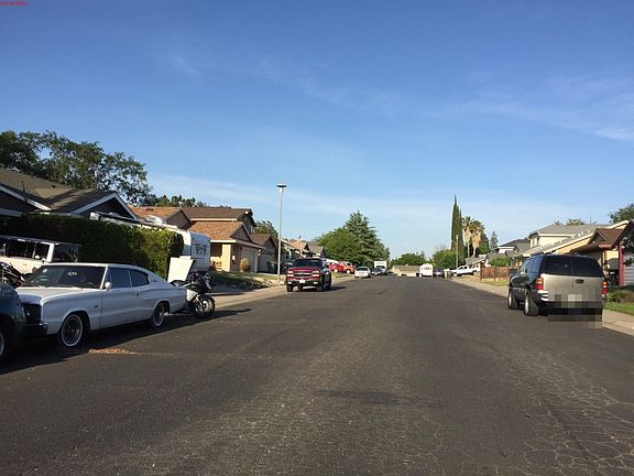 5th image of 3937 N Country Dr