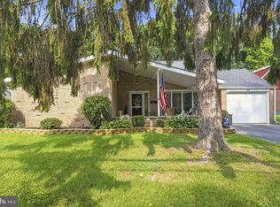 44 S Brookside Rd, Springfield, PA 19064