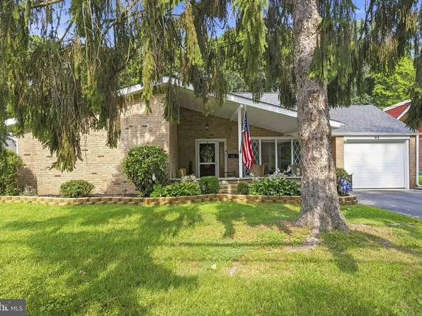 44 S Brookside Rd, Springfield, PA 19064