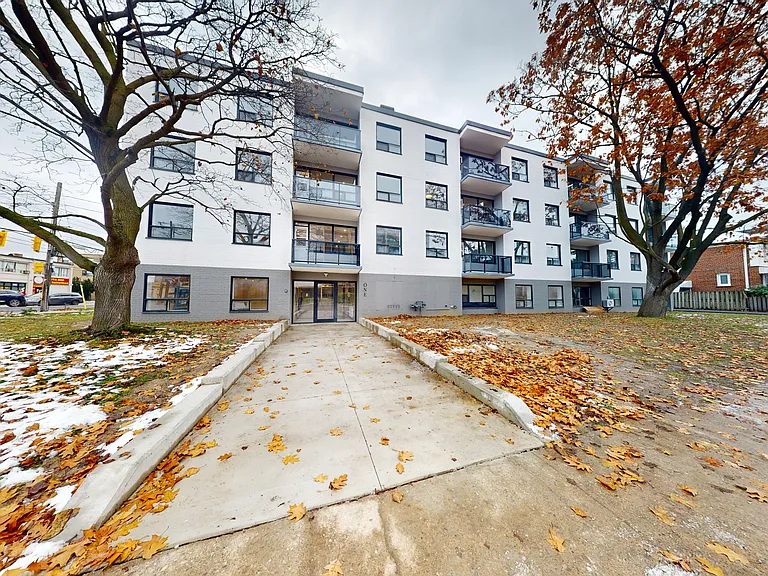 1 Marquette Ave — Photo 6