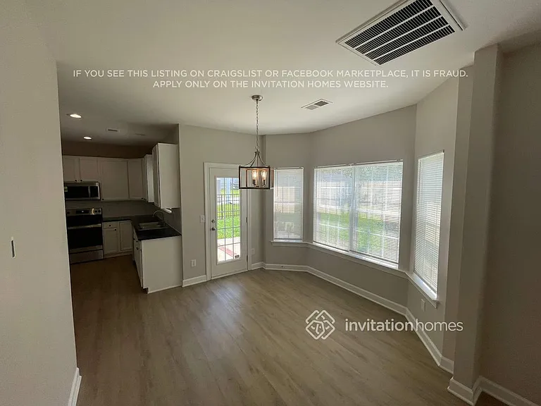 527 Clearwater Dr NW — Photo 7