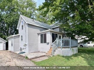533 E Pearl St, Seymour, WI 54165