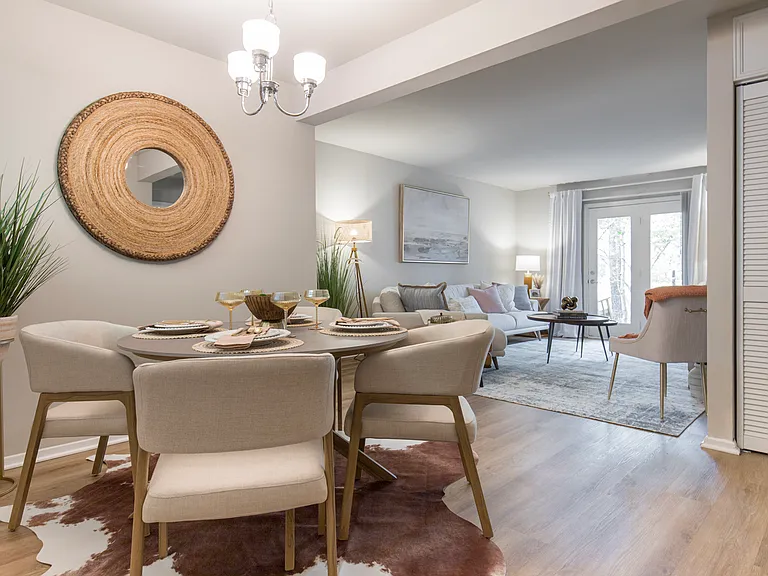 Harbor Village Apartments — Photo 14