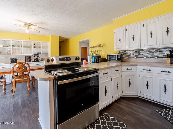 4th image of 171 Summer Hill Drive