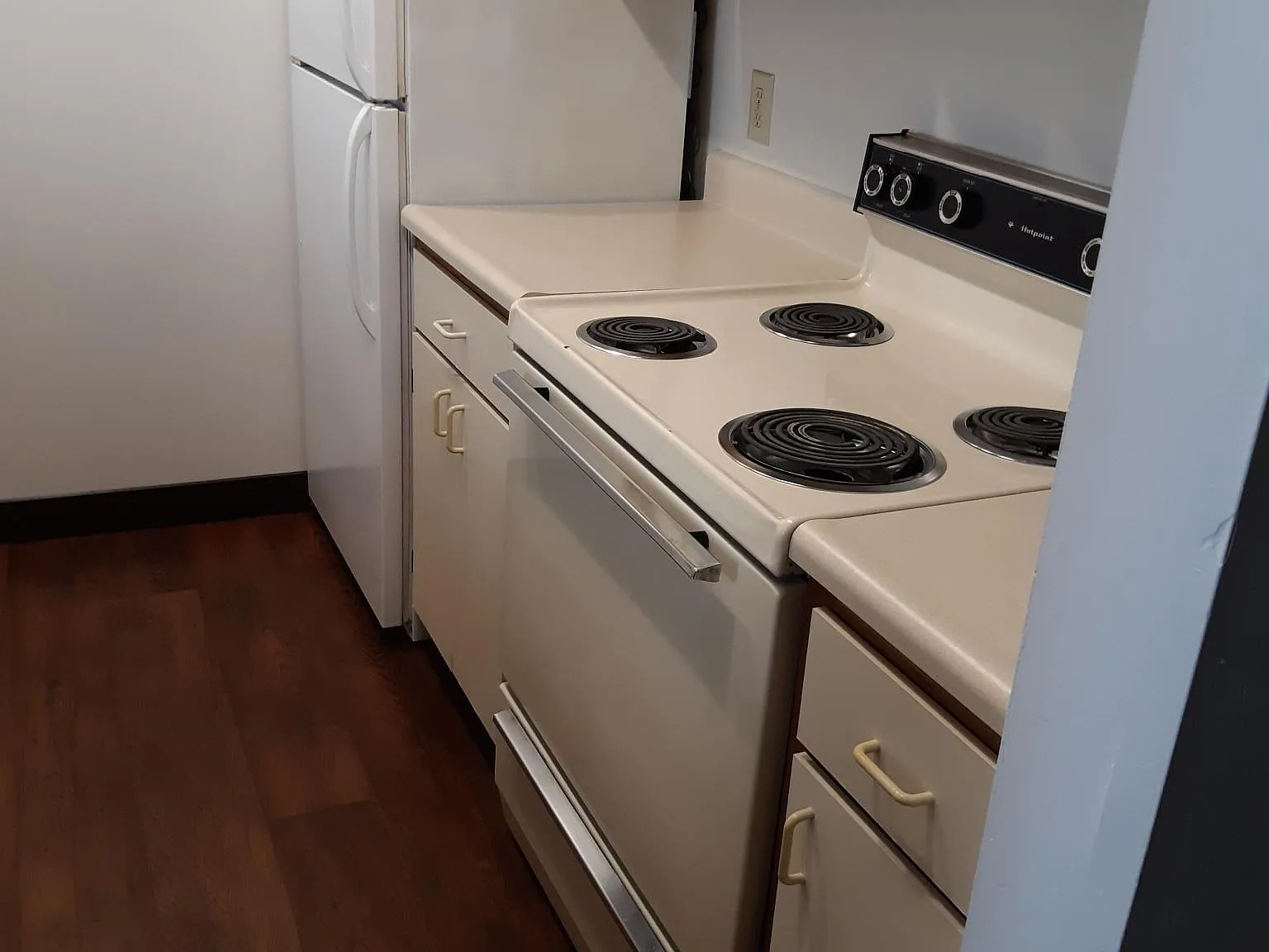 1 bed, 800 sqft, $1,100 — Photo 4