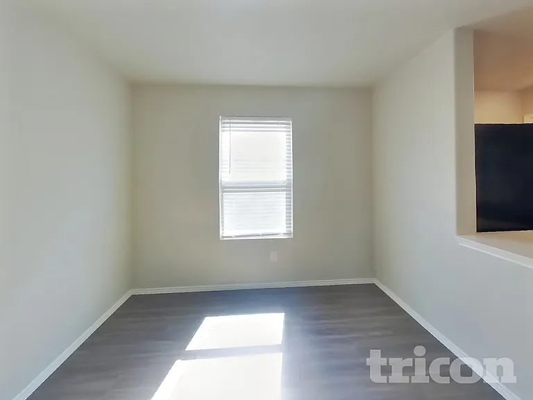 5693 McClelland St — Photo 4